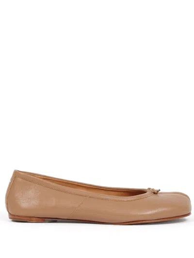 Shop Maison Margiela Tabi Leather Ballet Flats In Beige