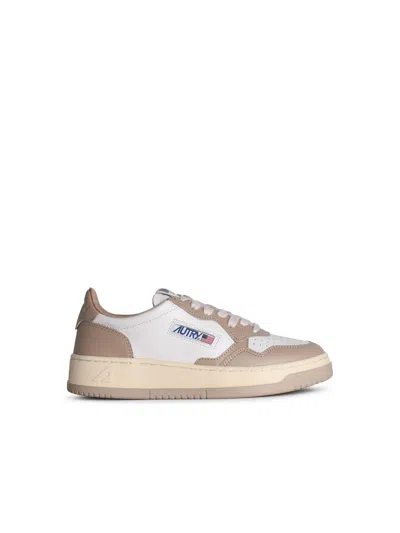 Shop Autry 'medalist' White Lear Sneakers