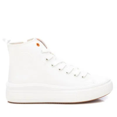 Xti Women's High Top Canvas Sneakers In White In White