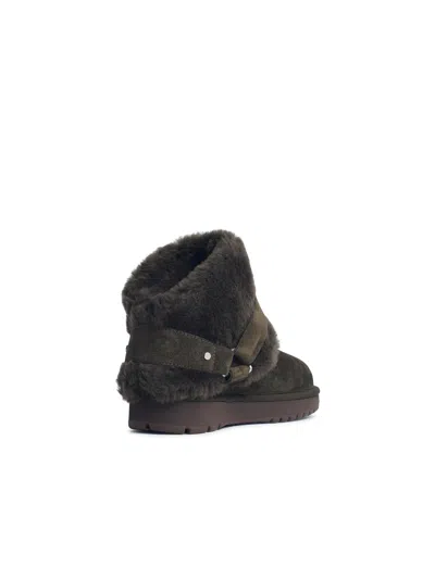 Burberry Brown Sheep Boots In Green