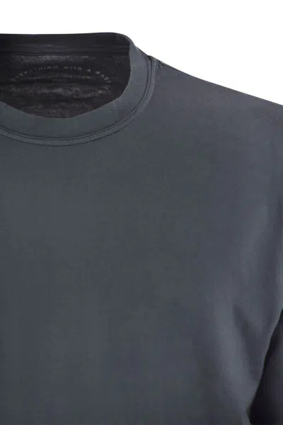 Fedeli Giza Cotton Crew-neck T-shirt In Avio