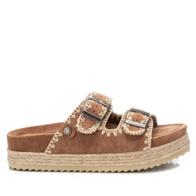Xti Women's Flat Sandals In Camel In Brown