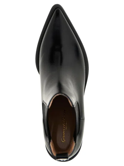 Gianvito Rossi Wylie Dover 45 Glossed-leather Chelsea Boots In Black