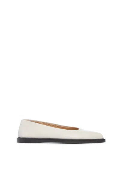 Gabriela Hearst Kati Ballerina Flat Shoe In Cream Leather In Cream