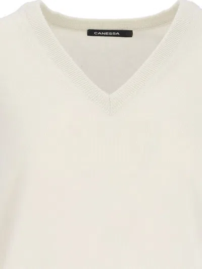 Canessa V-neck Sweater In Cream Cashmere In White