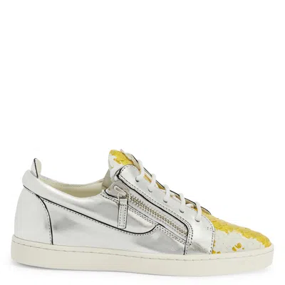 Giuseppe Zanotti Nicki Metallic Zip-detail Sneakers In Silver