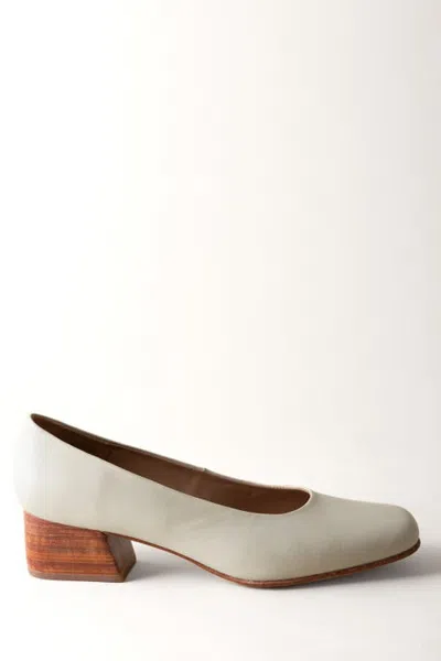 Huma Blanco Luisa Pump In Bone