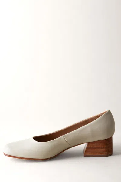 Huma Blanco Luisa Pump In Bone
