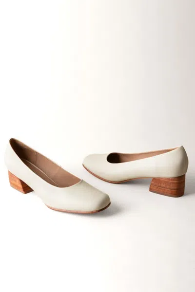 Huma Blanco Luisa Pump In Bone