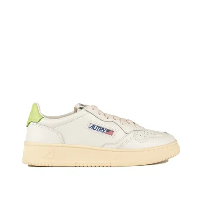 Autry "medalist Low" Sneaker In White
