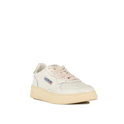 Autry "medalist Low" Sneaker In White