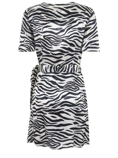 Mc2 Saint Barth Cedric Zebra Printed V In White