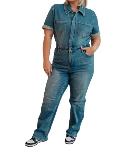JUDY BLUE SHORT SLEEVE DENIM JUMPSUIT IN MEDIUM WASH 