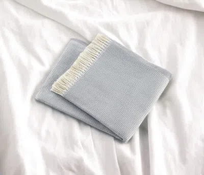 Homezia Soft Sky Blue Links Pattern Throw Blanket