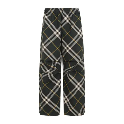 Burberry Men's Check Pattern Trousers With Elastic Waist And Drawstring In Green