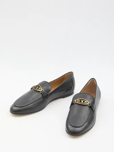 Tod's Women Leather Loafers In Black