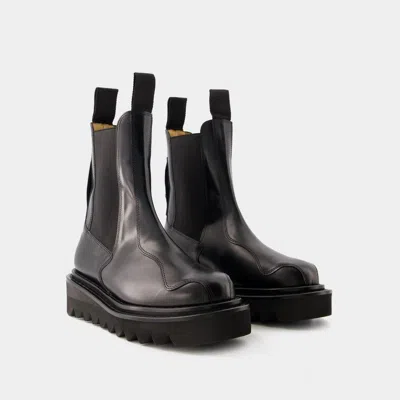Toga Ssense Exclusive Black Leather Chelsea Boots In Black