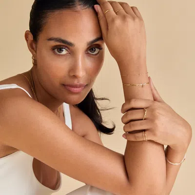 Astrid &amp; Miyu Ridged Band Ring In Solid Gold