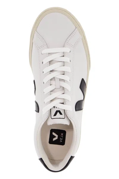 Shop Veja Esplar Sne In White