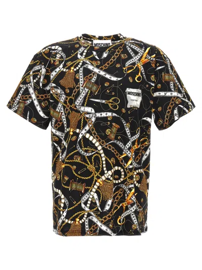 Shop Moschino Printed T Shirt In 黑色的