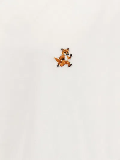 Maison Kitsuné T-shirt Regolare Con Patch Chillax Fox In White