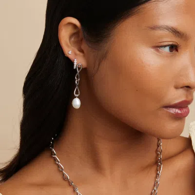 Astrid &amp; Miyu Pearl &amp; Crystal Stud Earring