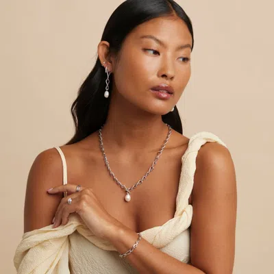 Astrid &amp; Miyu Pearl &amp; Crystal Stud Earring