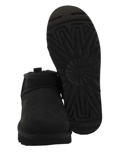Ugg Round-headed Flat-bottomed Short Boots In Black