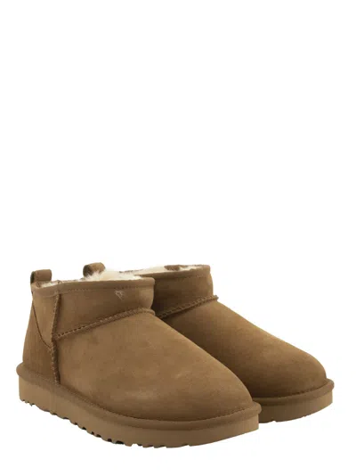 Ugg Classic Ultra Mini - Sheepskin Boot In Chestnut
