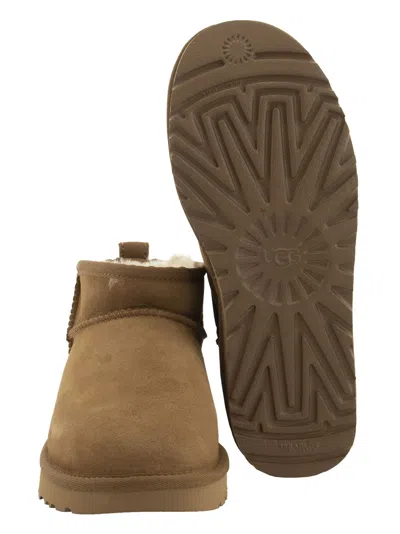 Ugg Classic Ultra Mini - Sheepskin Boot In Chestnut