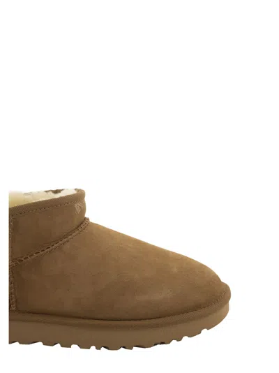 Ugg Classic Ultra Mini - Sheepskin Boot In Chestnut