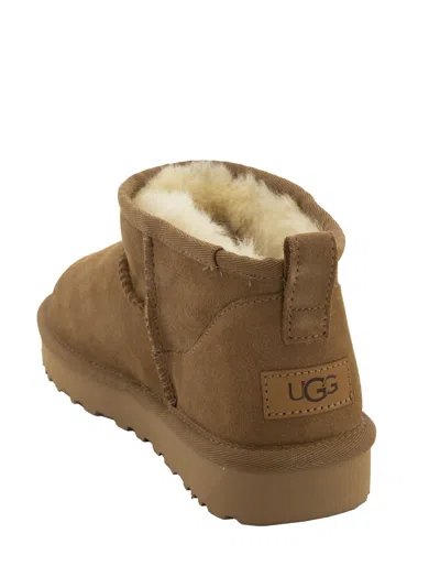 Ugg Classic Ultra Mini - Sheepskin Boot In Chestnut