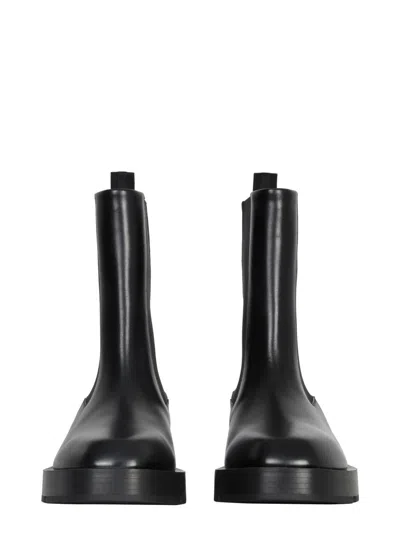 Givenchy Squared Box Leather Chelsea Boots In Black