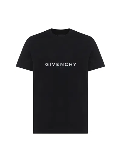 Shop Givenchy T-shirt In Black