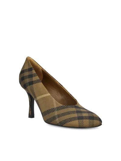 Shop Burberry Heeled Shoes In Furrow Ip Check