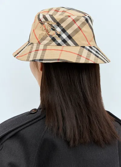 Burberry Checkered Pattern Bucket Hat With Logo Embroidery In Cream