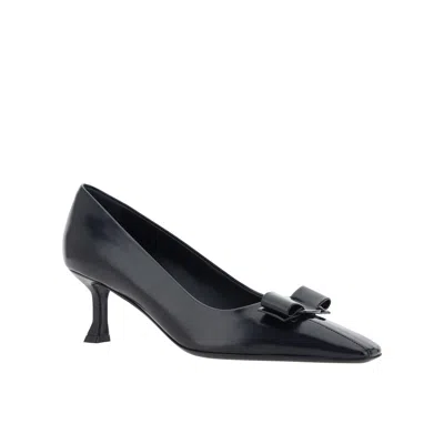 Ferragamo Black Leather Siwar Pumps In Black