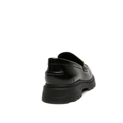 Shop Dior Leather Loafers In 黑色的