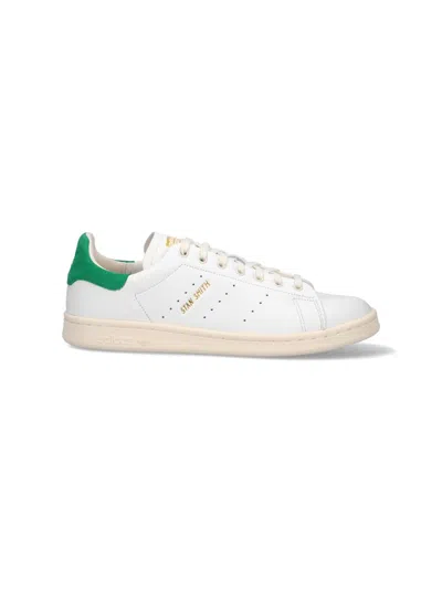 Adidas Originals Low Top Sneakers With Contrast Heel Tab In White