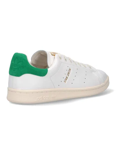 Adidas Originals Low Top Sneakers With Contrast Heel Tab In White