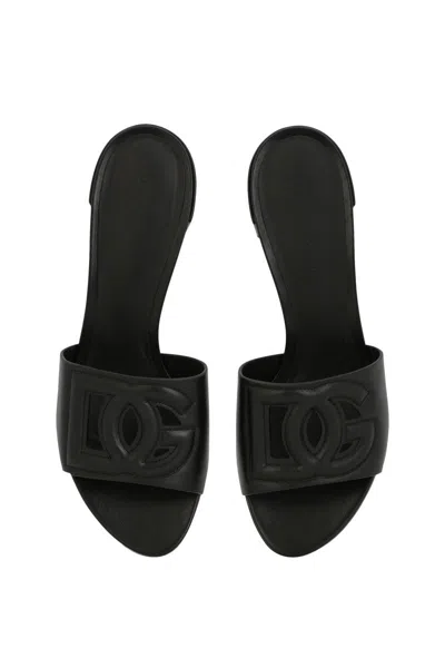 Dolce & Gabbana Calfskin Sliders With Dg Logo In Black