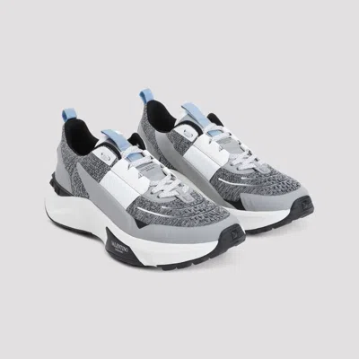 Shop Valentino Garavani Sneakers In Grey