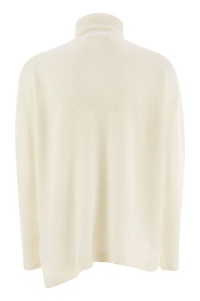 Vanisé Turtleneck Ribbed Sweater In Gold
