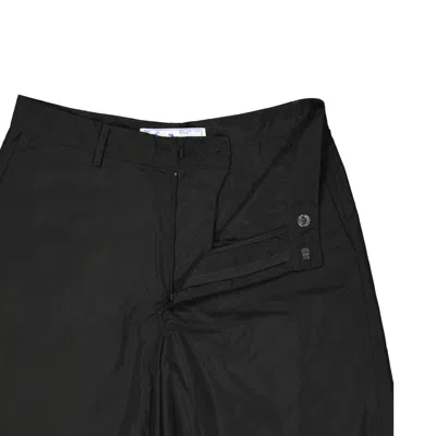 Off-white Black Casual Shorts With Design In 黑色的