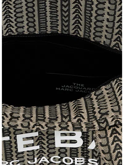 Marc Jacobs 'the Monogram Large Tote' Shopping Bag In 灰色的