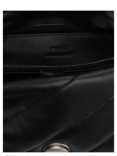 Pinko Love Mini Puff Crossbody Bag In 黑色的