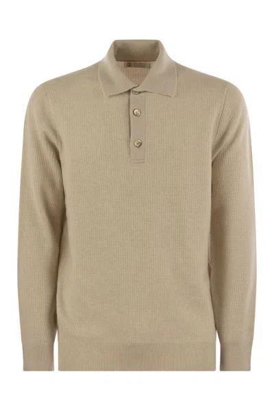 Brunello Cucinelli Men Waffle Stitch Cashmere Knit Polo Shirt With Long Sleeve In Sand