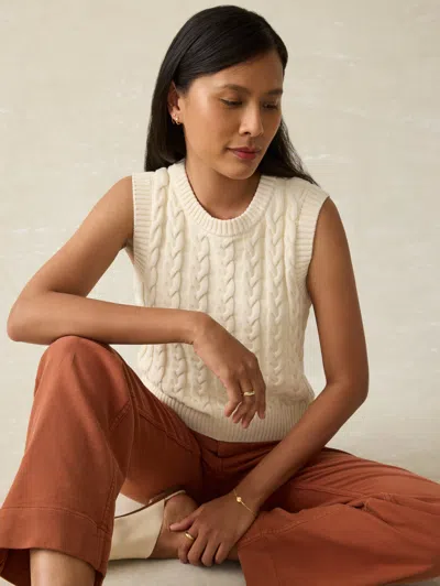 Faherty Sunwashed Sweater Vest In White Shell