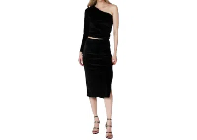 Bobi Midi Shirred Skirt W / Slit In Black Velvet In Black