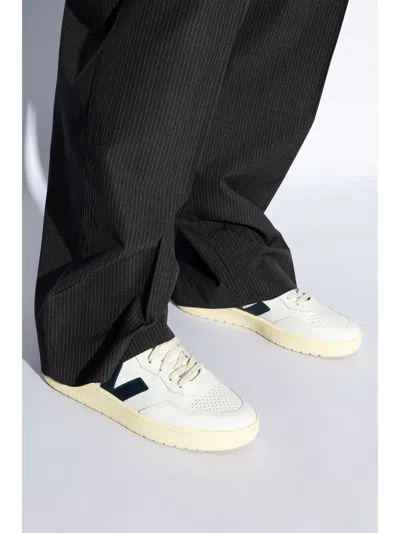 Veja V-90 Man Sneakers White Size 9 Leather In White